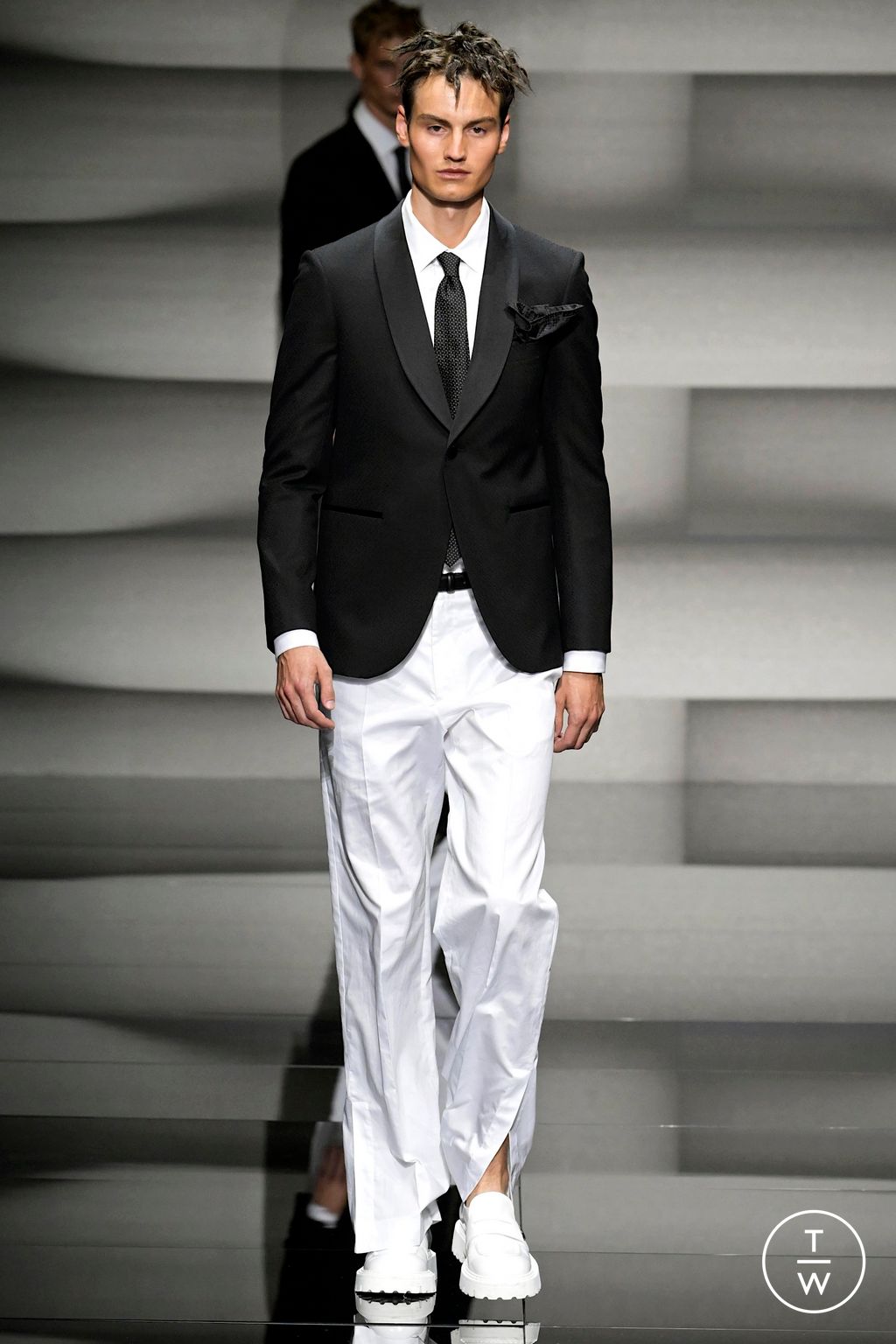 Fashion Week Milan Spring/Summer 2023 look 34 from the Emporio Armani collection menswear
