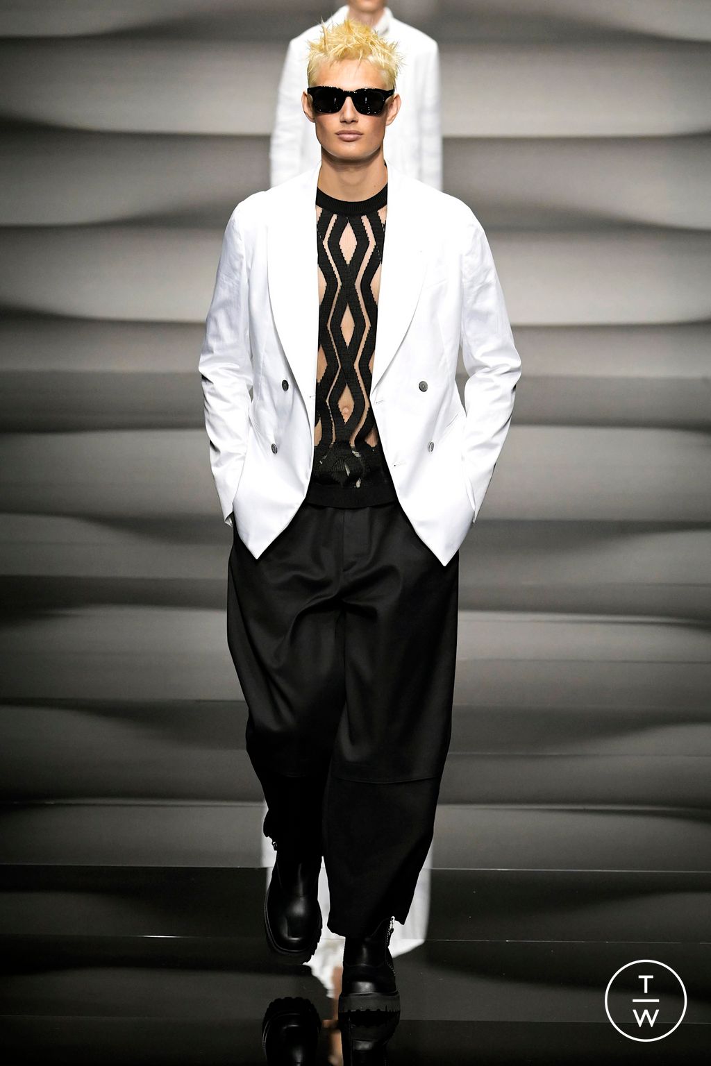Fashion Week Milan Spring/Summer 2023 look 38 from the Emporio Armani collection 男装