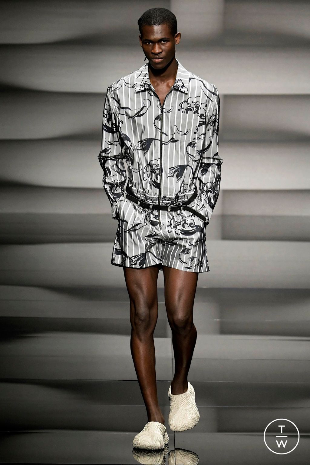 Fashion Week Milan Spring/Summer 2023 look 44 from the Emporio Armani collection menswear