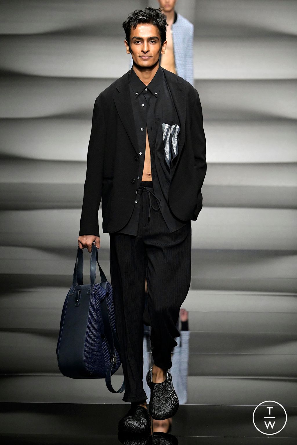 Fashion Week Milan Spring/Summer 2023 look 54 from the Emporio Armani collection menswear