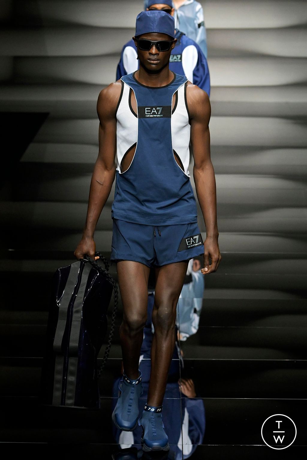Fashion Week Milan Spring/Summer 2023 look 60 from the Emporio Armani collection 男装