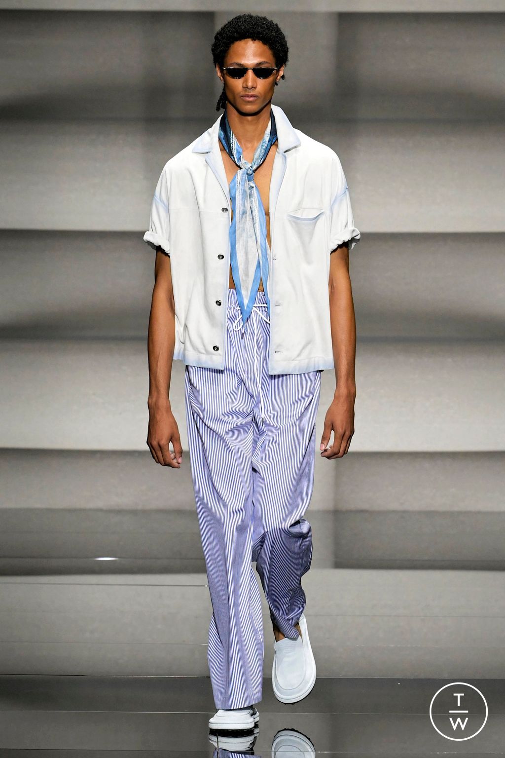 Fashion Week Milan Spring/Summer 2023 look 64 from the Emporio Armani collection 男装