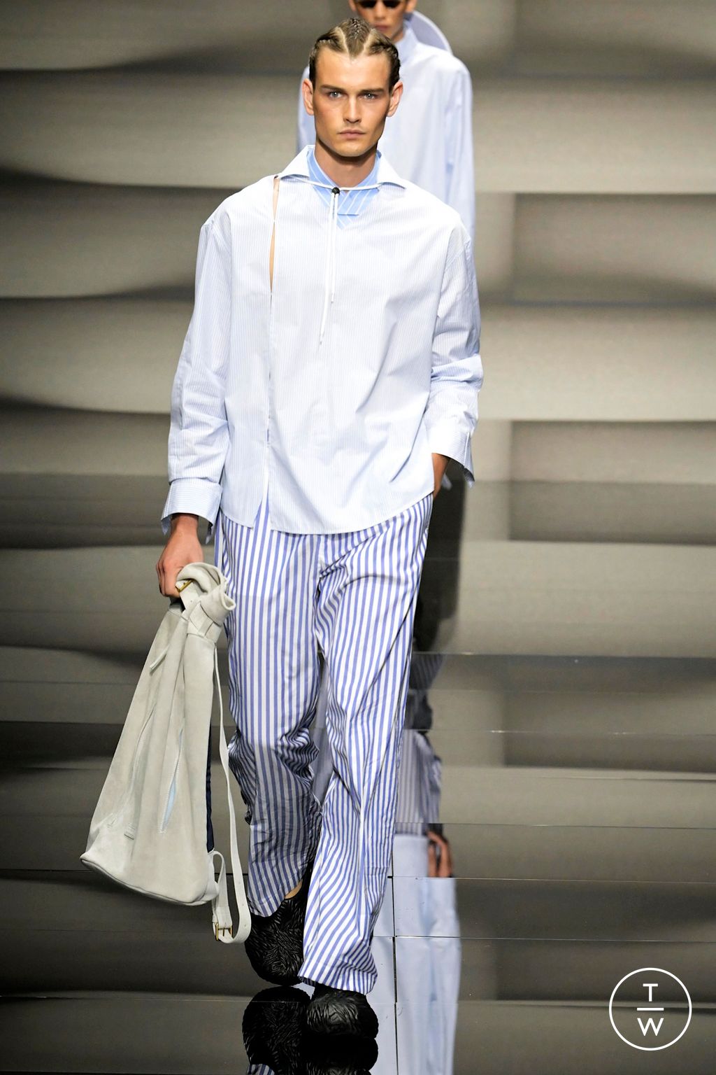 Fashion Week Milan Spring/Summer 2023 look 69 from the Emporio Armani collection 男装