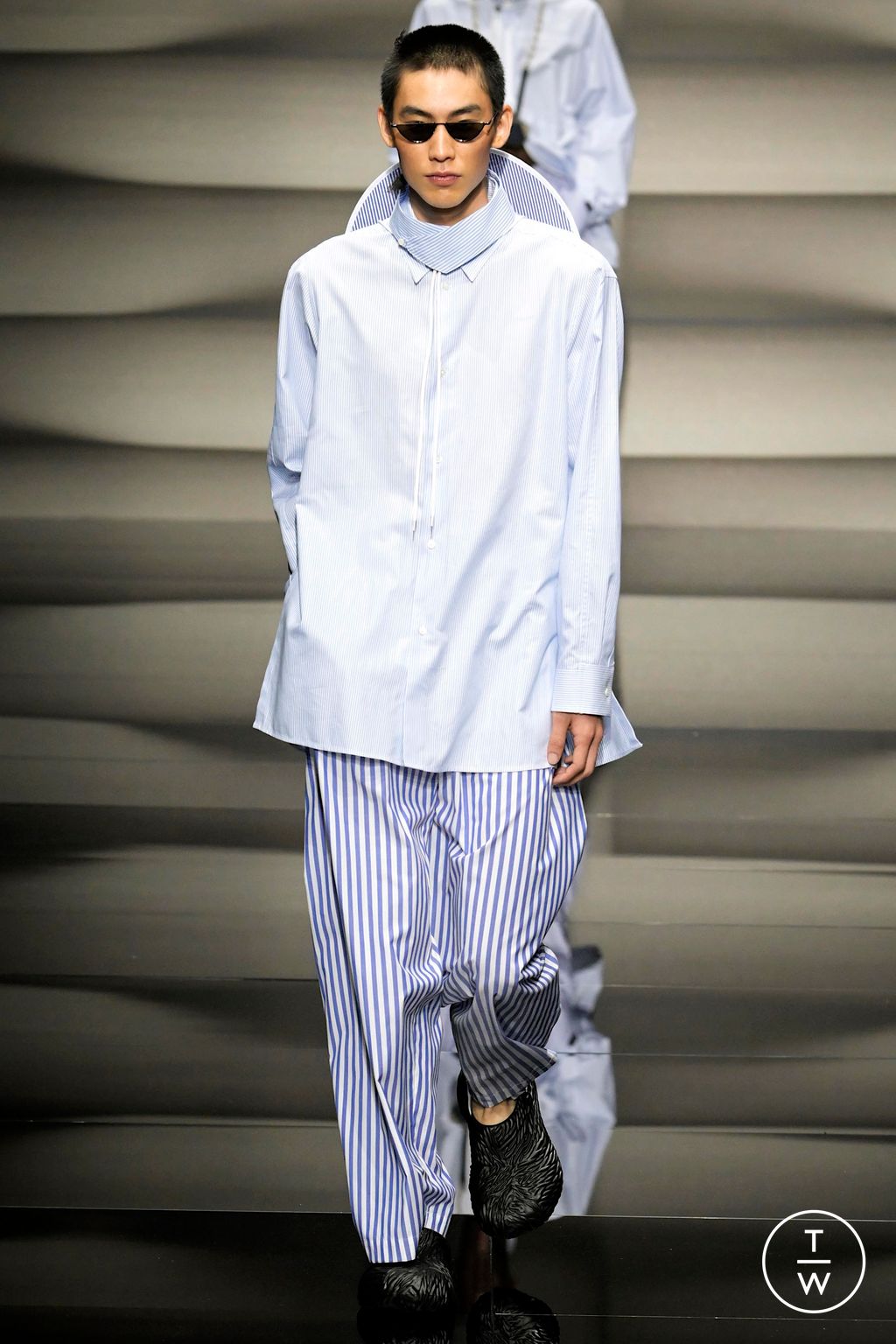 Fashion Week Milan Spring/Summer 2023 look 70 from the Emporio Armani collection menswear