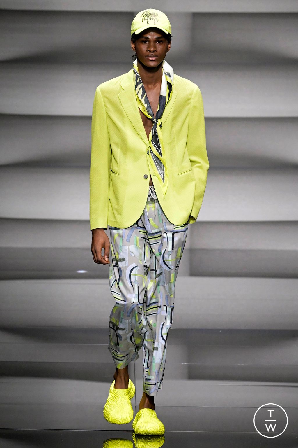 Fashion Week Milan Spring/Summer 2023 look 77 from the Emporio Armani collection 男装