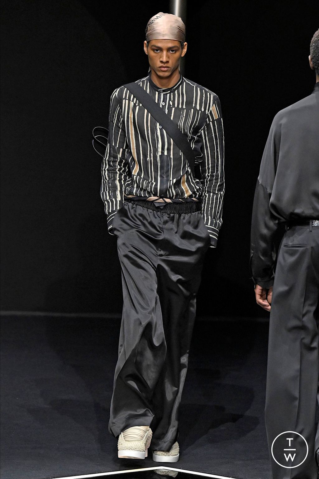Fashion Week Milan Spring/Summer 2024 look 11 from the Emporio Armani collection menswear