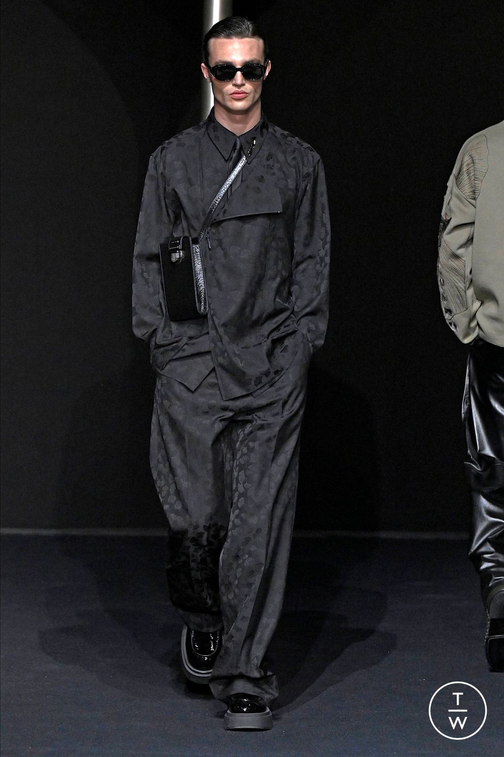 Fashion Week Milan Spring/Summer 2024 look 14 from the Emporio Armani collection 男装