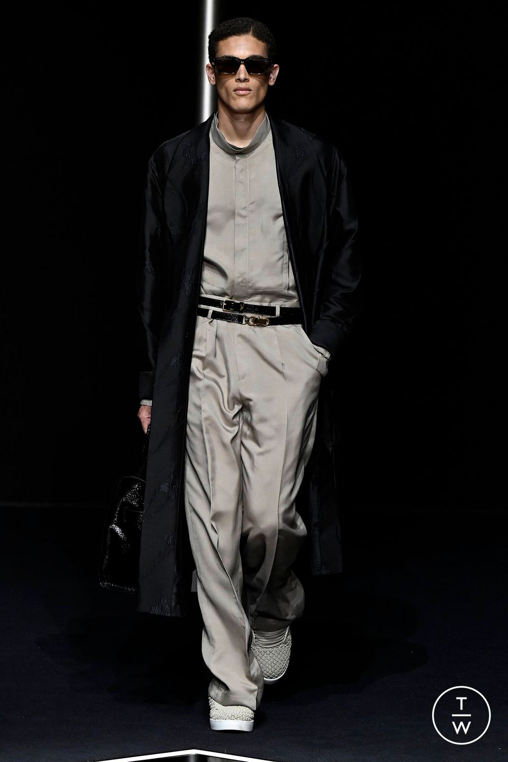 Fashion Week Milan Spring/Summer 2024 look 18 from the Emporio Armani collection menswear