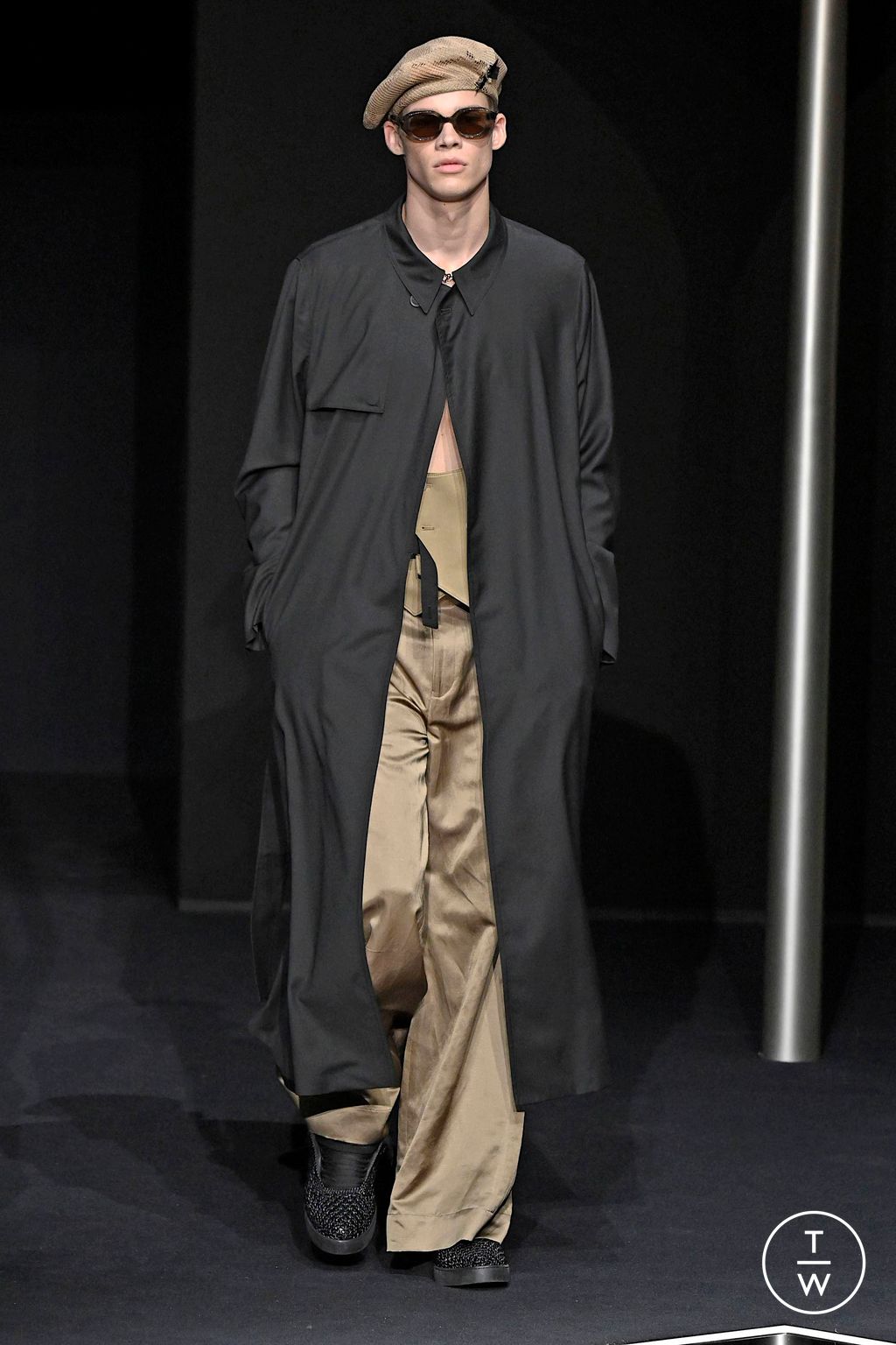 Fashion Week Milan Spring/Summer 2024 look 23 from the Emporio Armani collection menswear