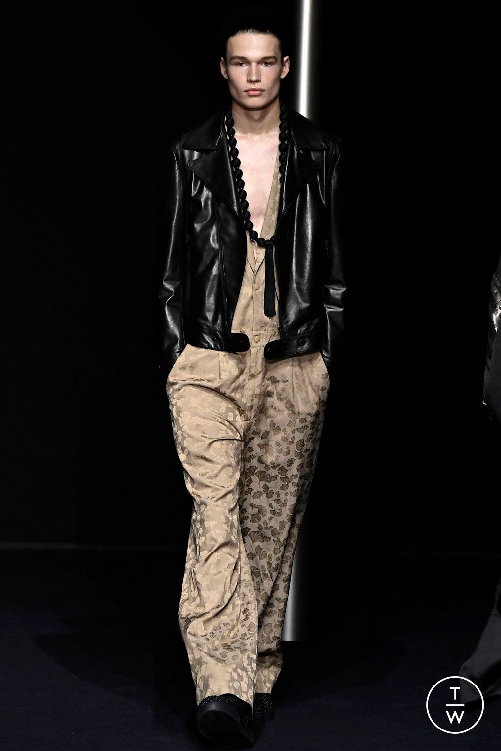 Fashion Week Milan Spring/Summer 2024 look 26 de la collection Emporio Armani menswear