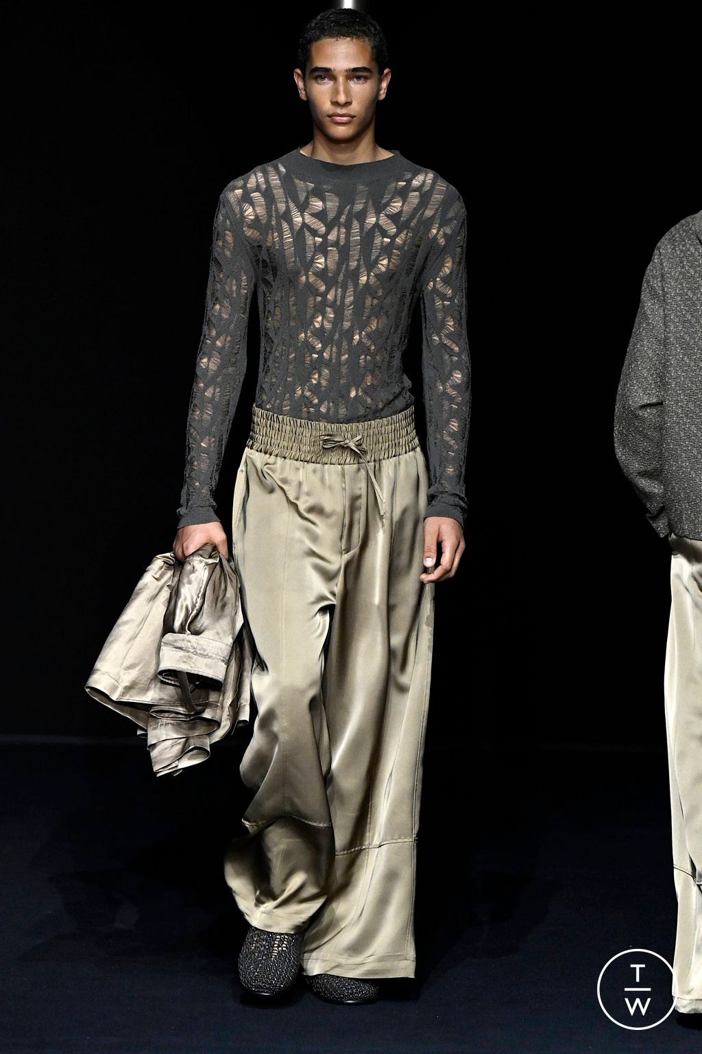 Fashion Week Milan Spring/Summer 2024 look 35 from the Emporio Armani collection menswear