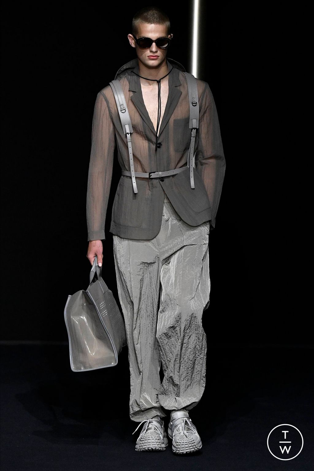 Fashion Week Milan Spring/Summer 2024 look 43 de la collection Emporio Armani menswear