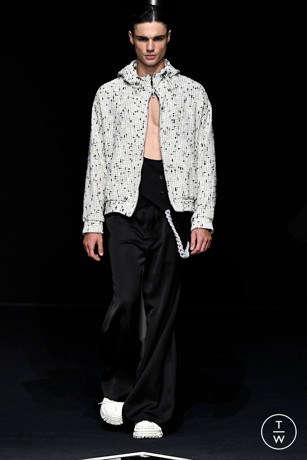 Fashion Week Milan Spring/Summer 2024 look 50 from the Emporio Armani collection menswear