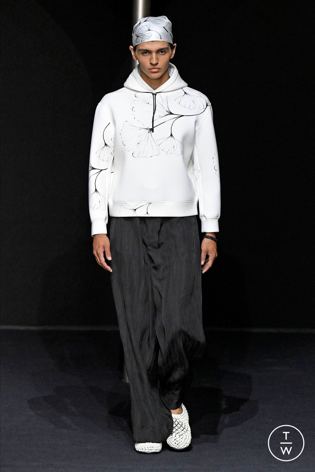 Fashion Week Milan Spring/Summer 2024 look 53 de la collection Emporio Armani menswear
