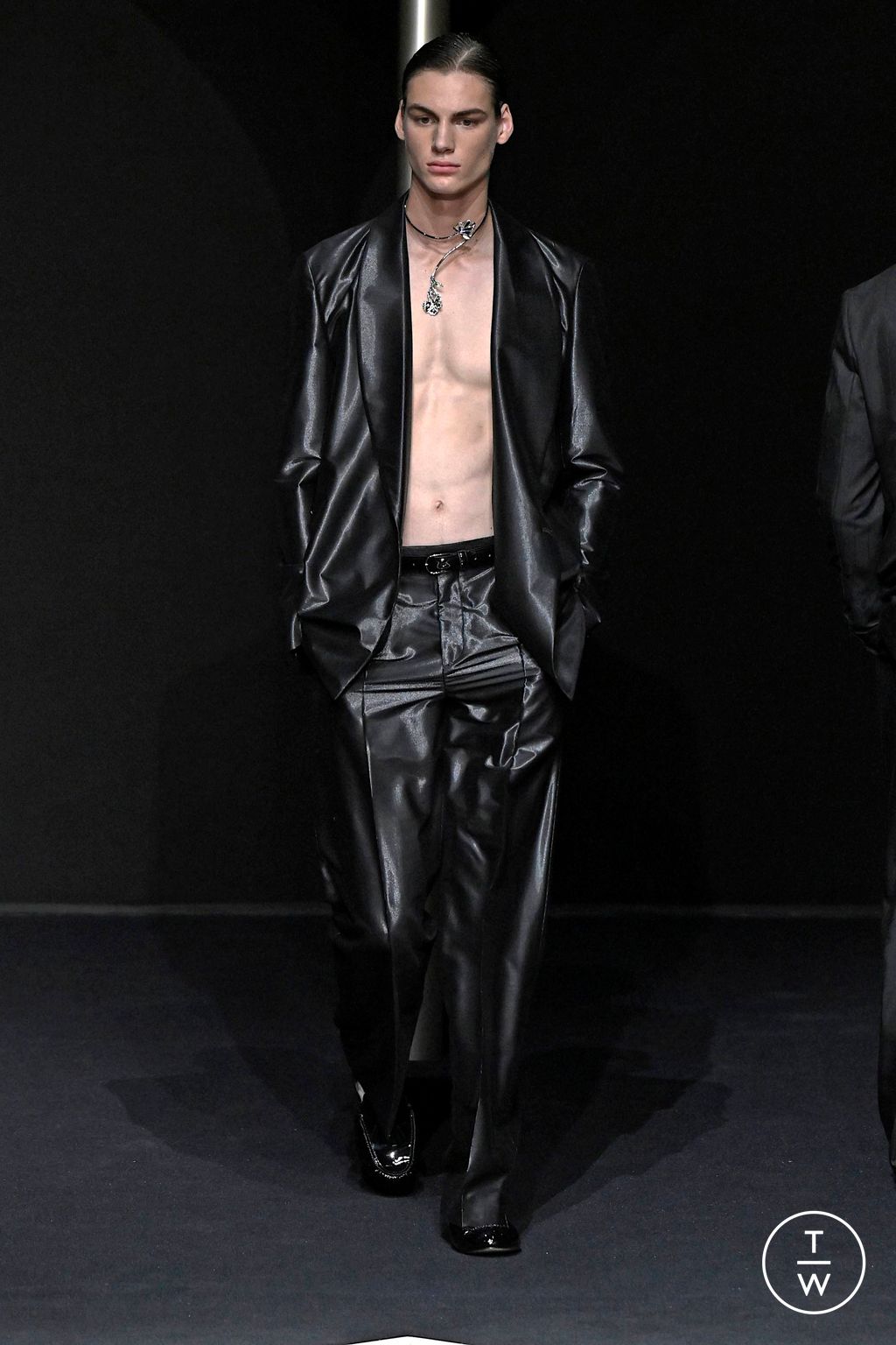 Fashion Week Milan Spring/Summer 2024 look 67 from the Emporio Armani collection 男装