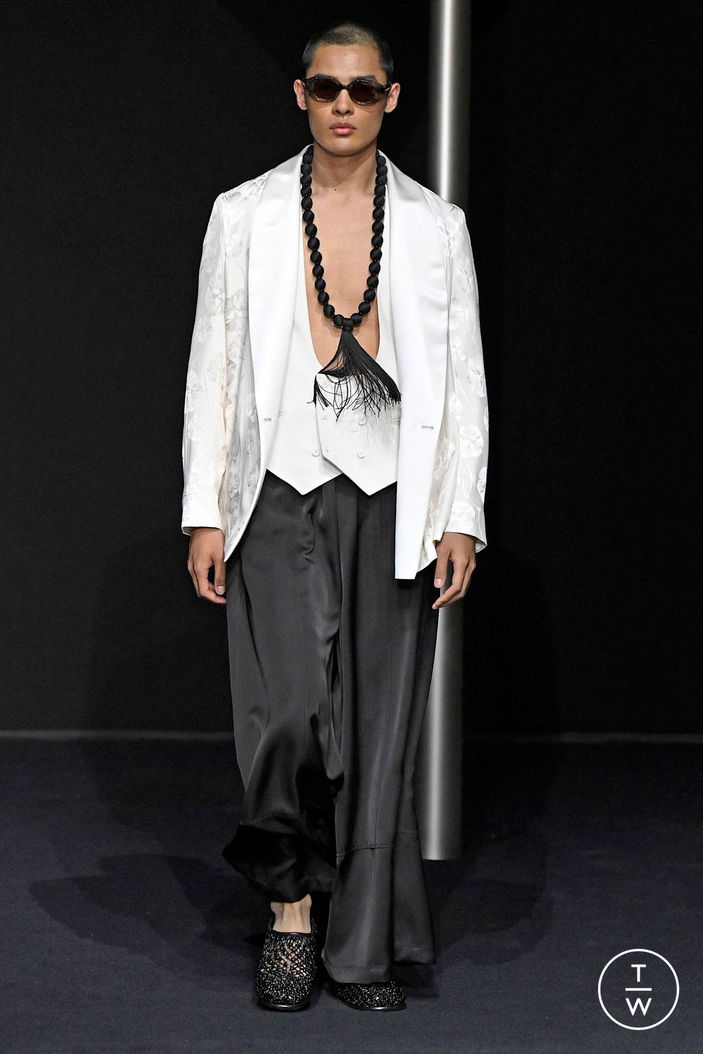 Fashion Week Milan Spring/Summer 2024 look 73 from the Emporio Armani collection 男装
