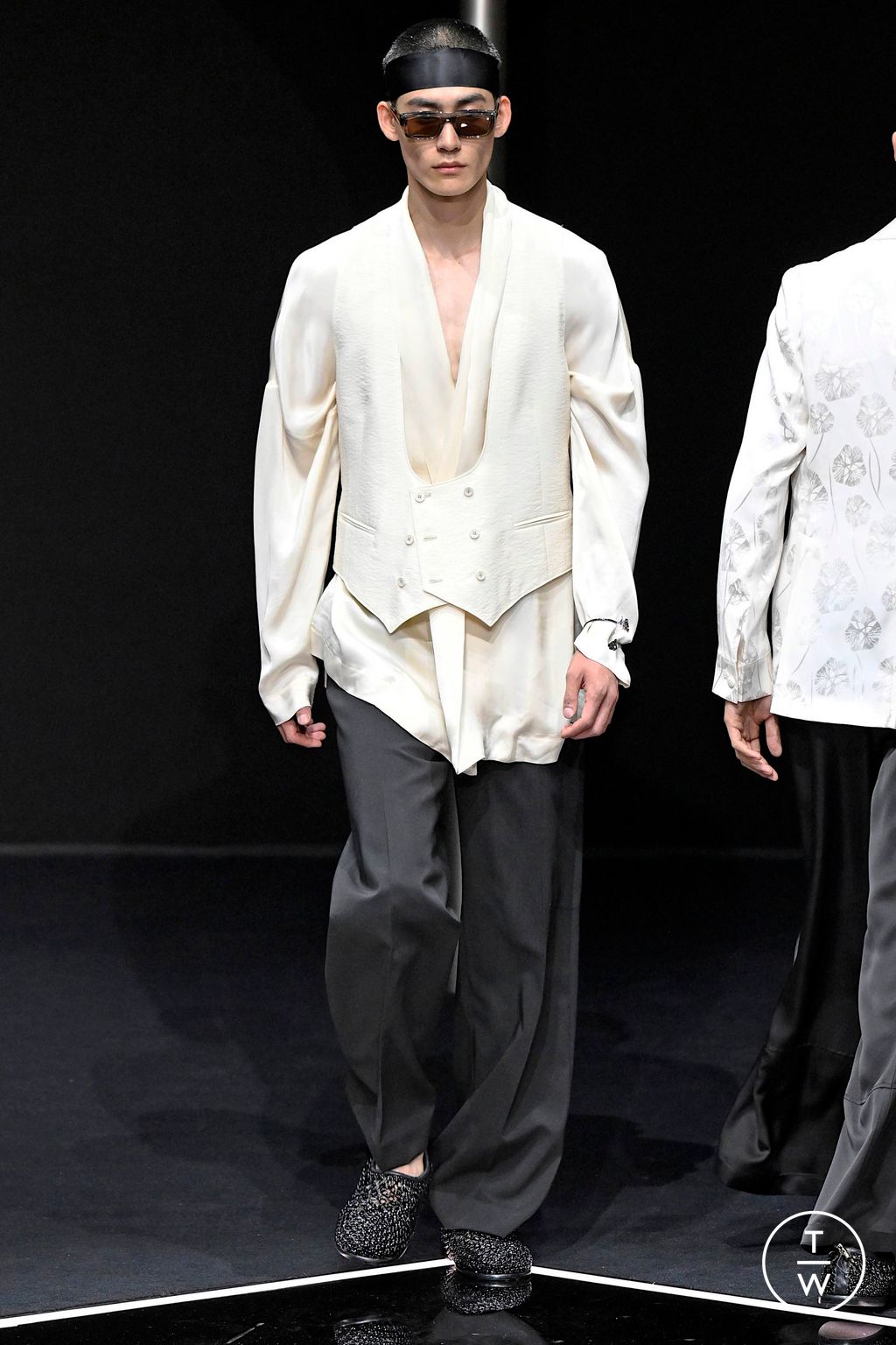 Fashion Week Milan Spring/Summer 2024 look 76 from the Emporio Armani collection menswear