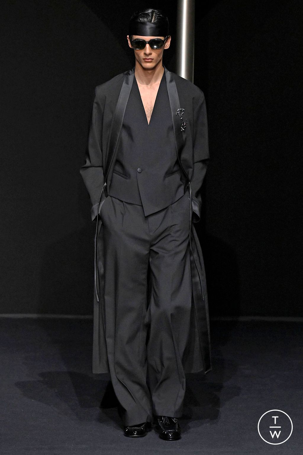 Fashion Week Milan Spring/Summer 2024 look 80 from the Emporio Armani collection menswear