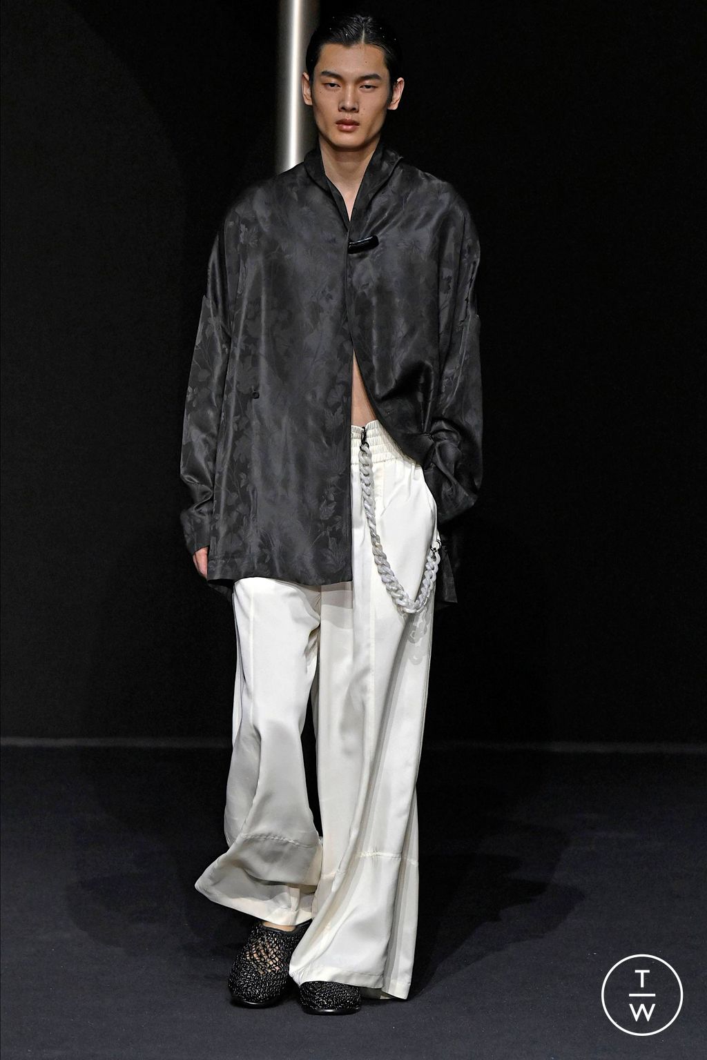 Fashion Week Milan Spring/Summer 2024 look 82 from the Emporio Armani collection menswear