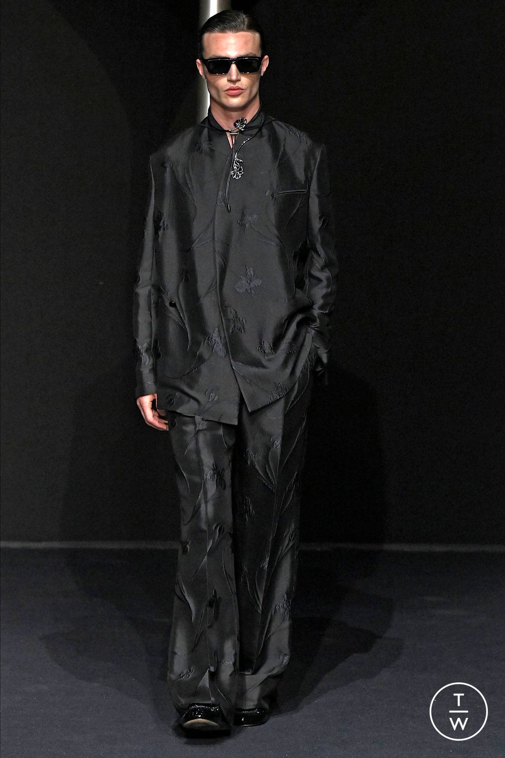 Fashion Week Milan Spring/Summer 2024 look 83 from the Emporio Armani collection 男装