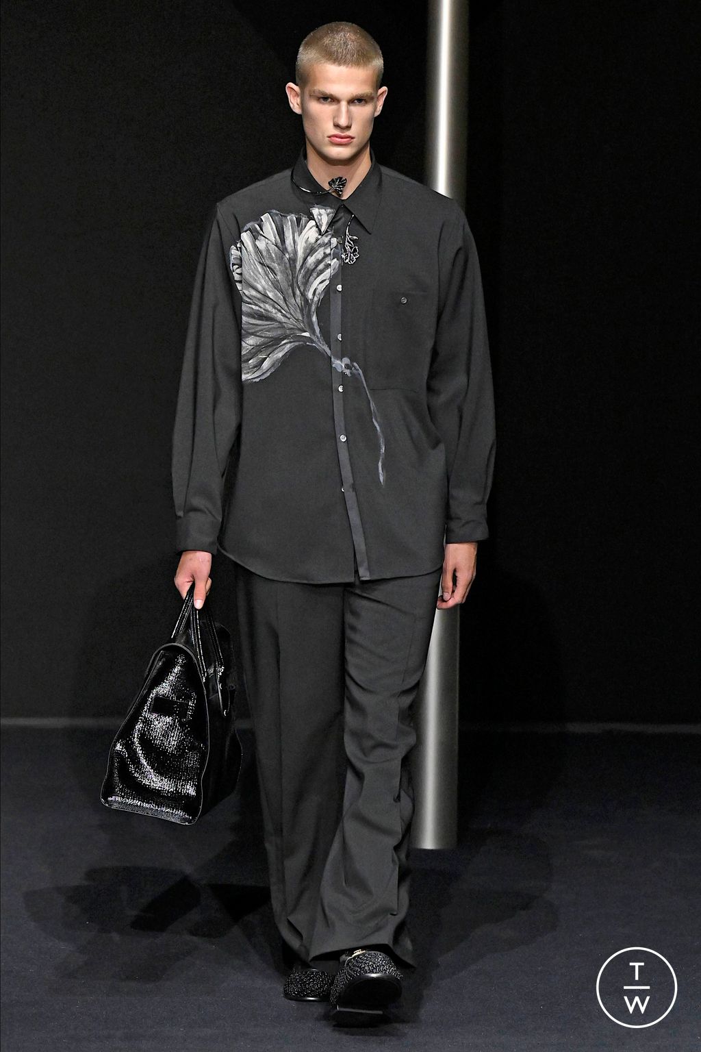 Fashion Week Milan Spring/Summer 2024 look 88 from the Emporio Armani collection menswear