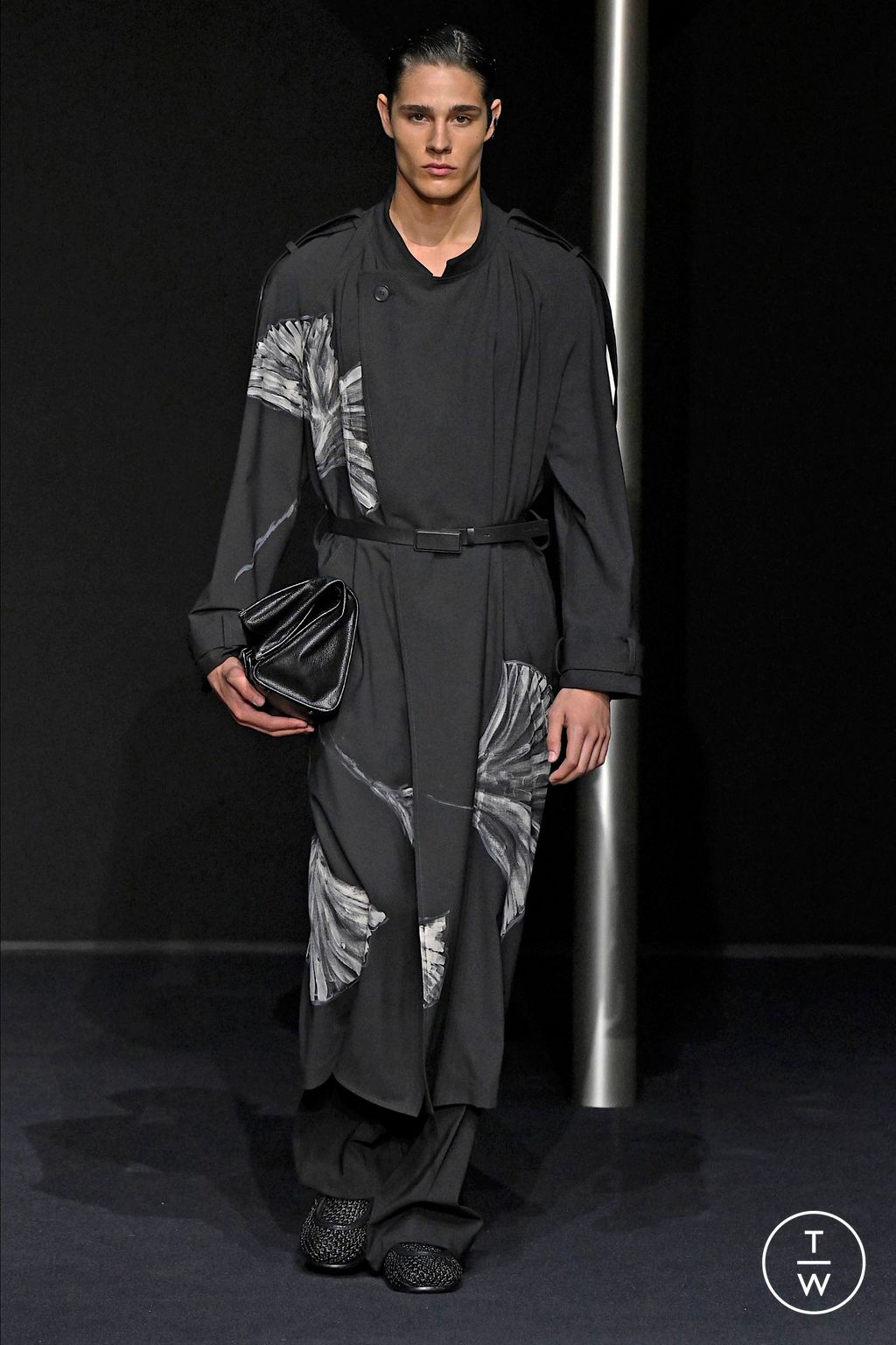 Fashion Week Milan Spring/Summer 2024 look 89 from the Emporio Armani collection menswear