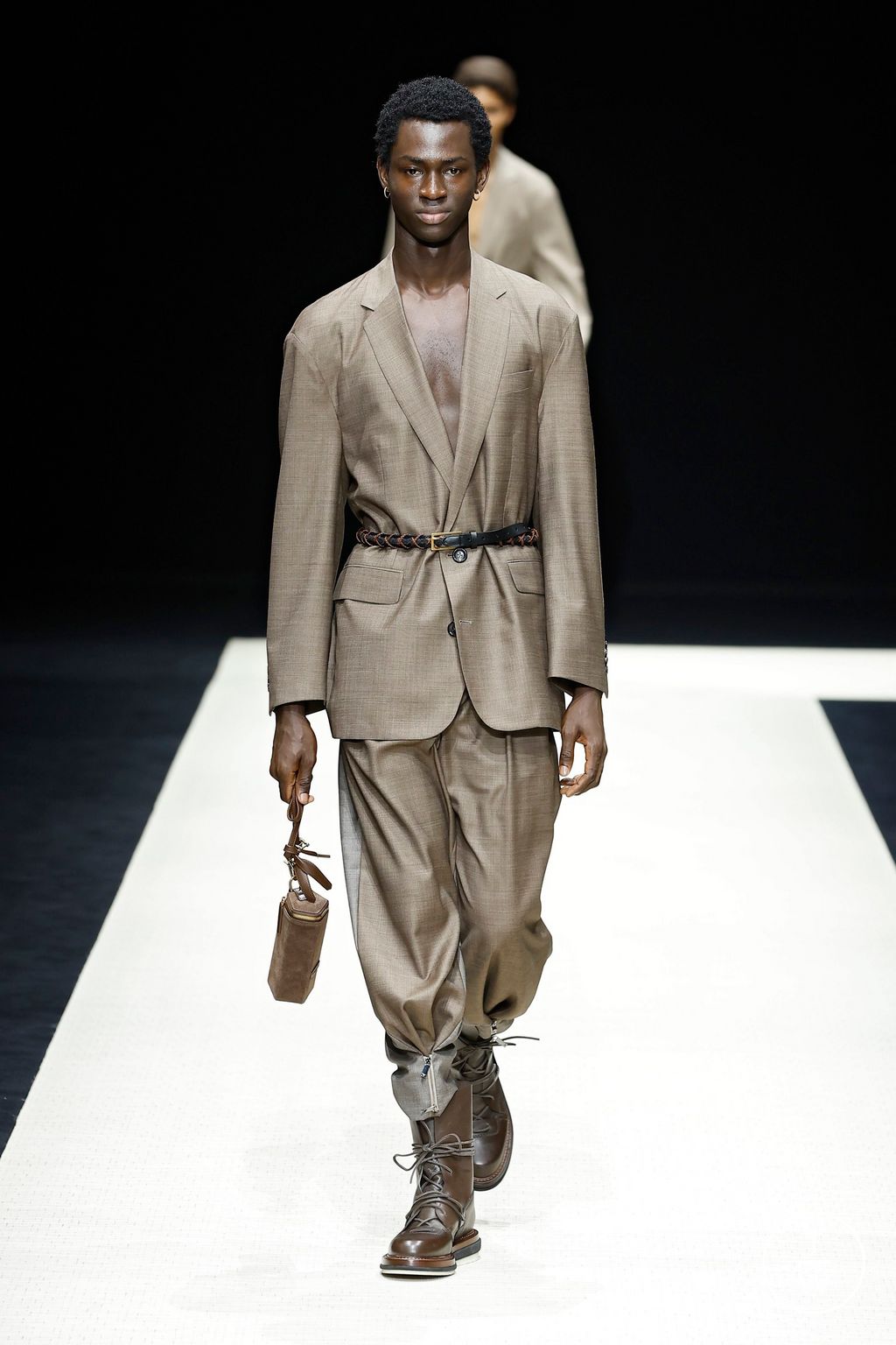Fashion Week Milan Spring-Summer 2025 look 1 from the Emporio Armani collection menswear
