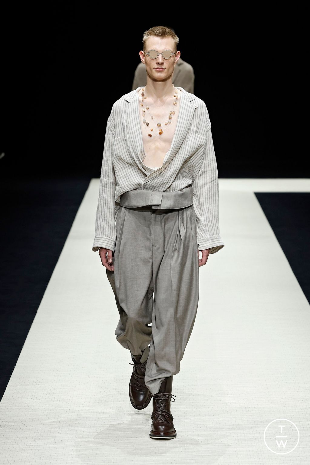 Fashion Week Milan Spring-Summer 2025 look 4 from the Emporio Armani collection 男装
