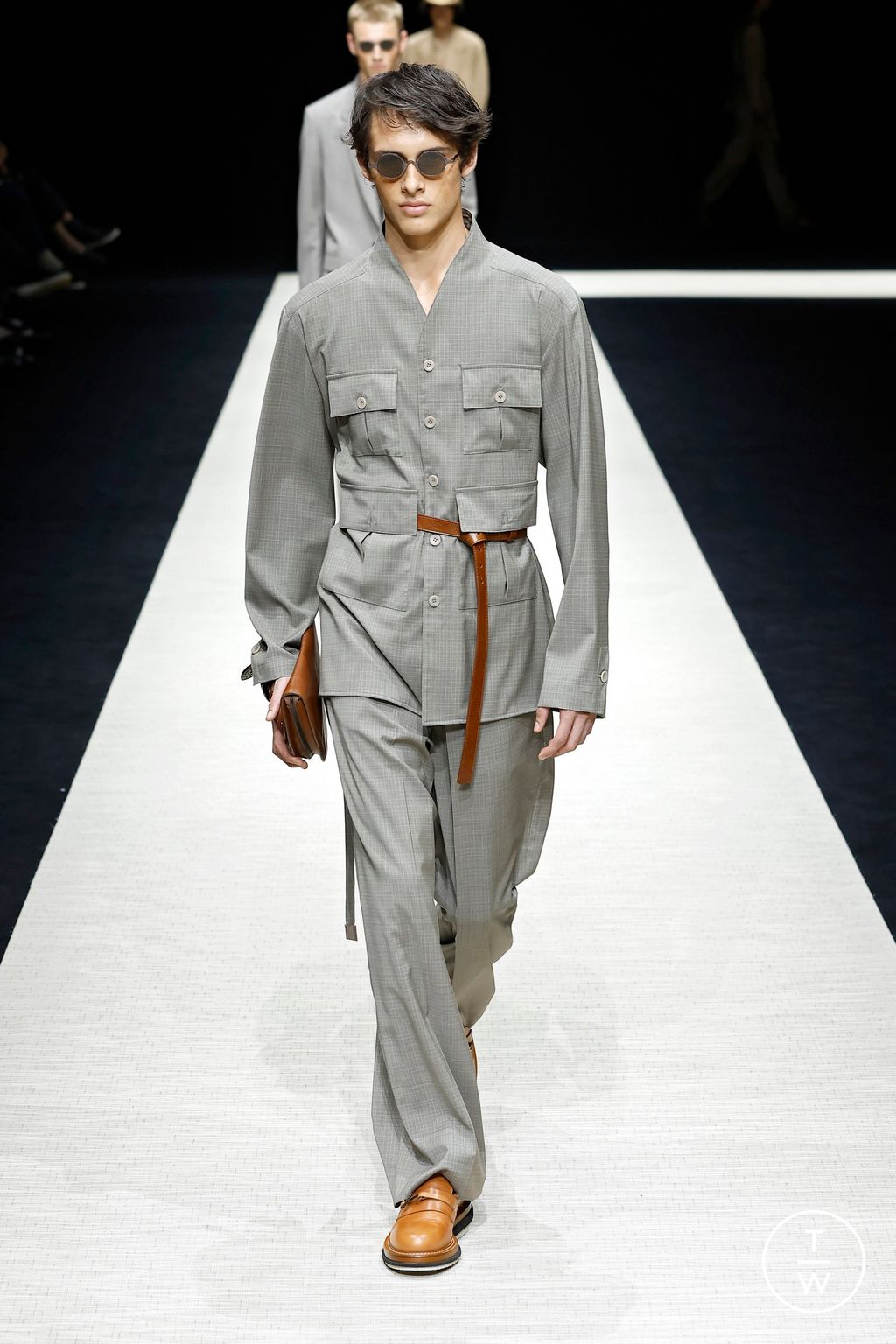 Fashion Week Milan Spring-Summer 2025 look 17 from the Emporio Armani collection 男装