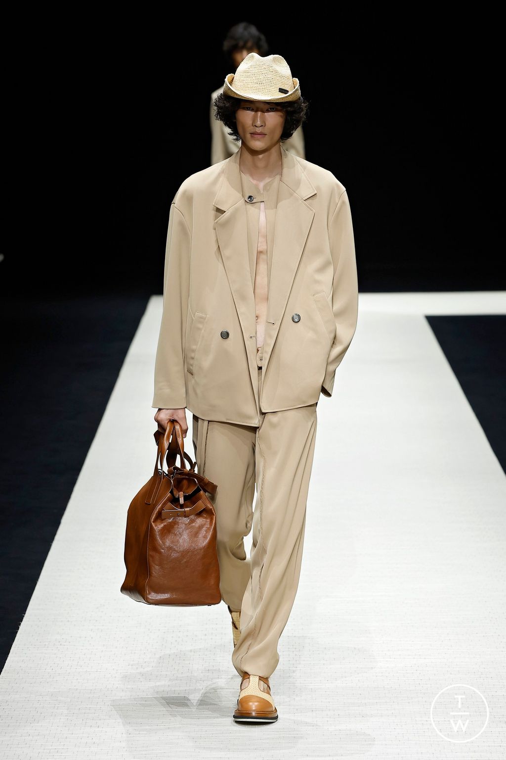 Fashion Week Milan Spring-Summer 2025 look 19 from the Emporio Armani collection menswear