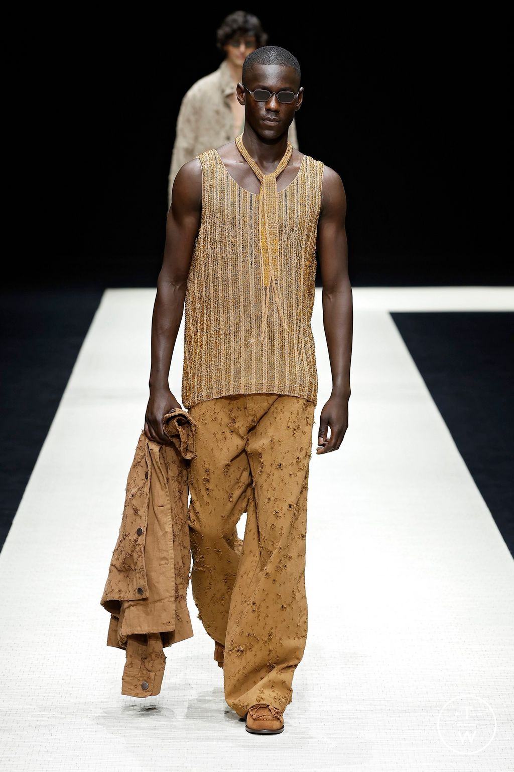 Fashion Week Milan Spring-Summer 2025 look 27 from the Emporio Armani collection 男装