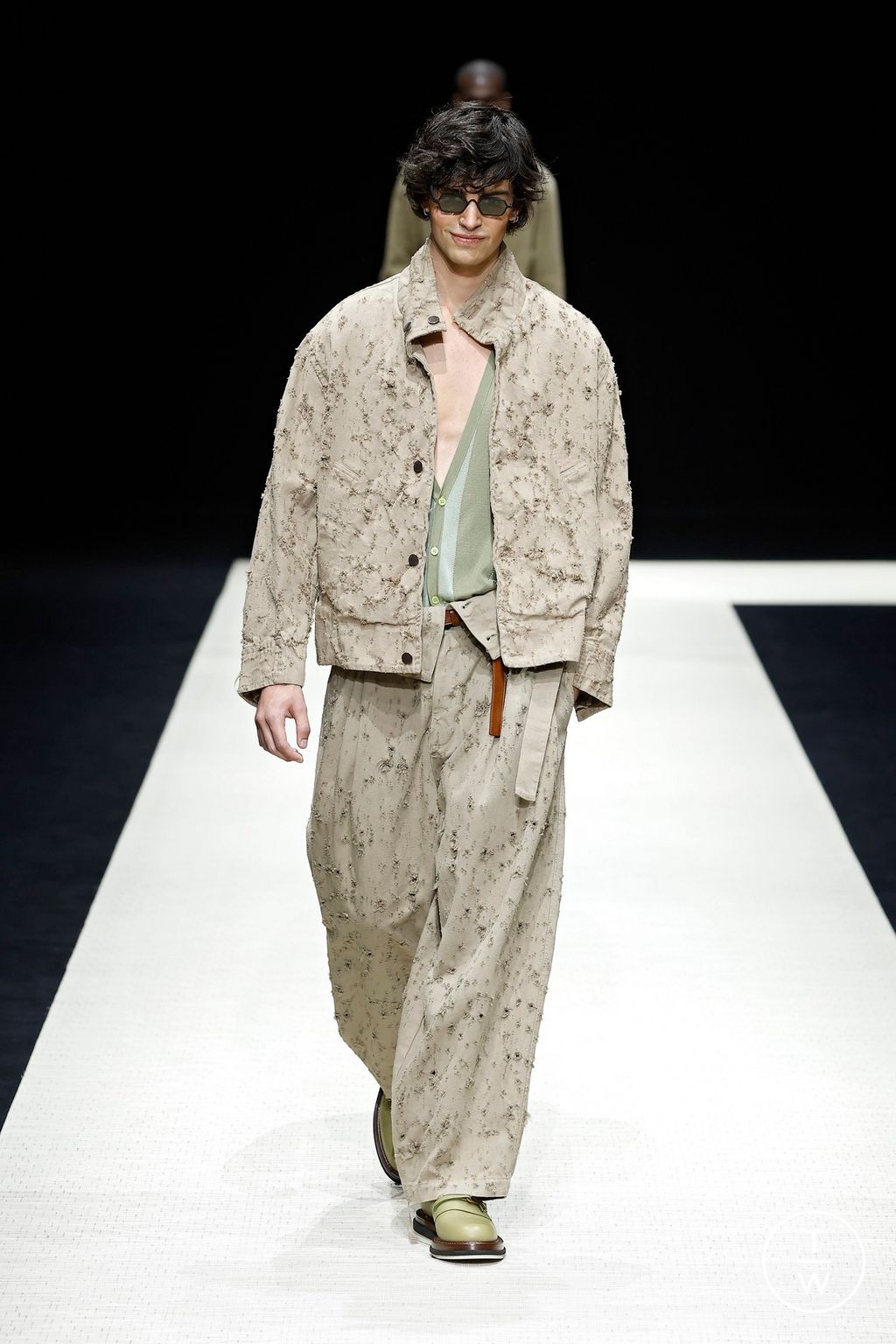 Fashion Week Milan Spring-Summer 2025 look 28 from the Emporio Armani collection menswear