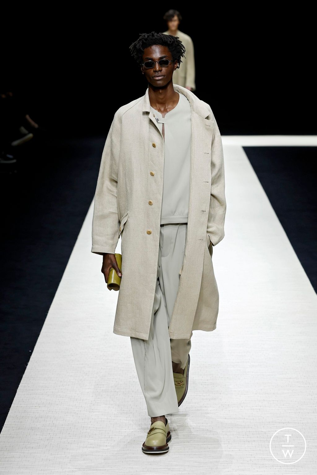 Fashion Week Milan Spring-Summer 2025 look 32 from the Emporio Armani collection menswear