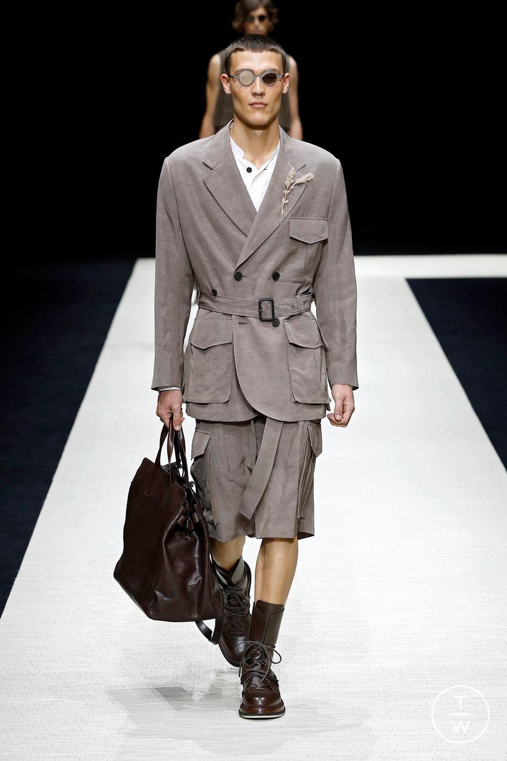 Fashion Week Milan Spring-Summer 2025 look 48 from the Emporio Armani collection 男装