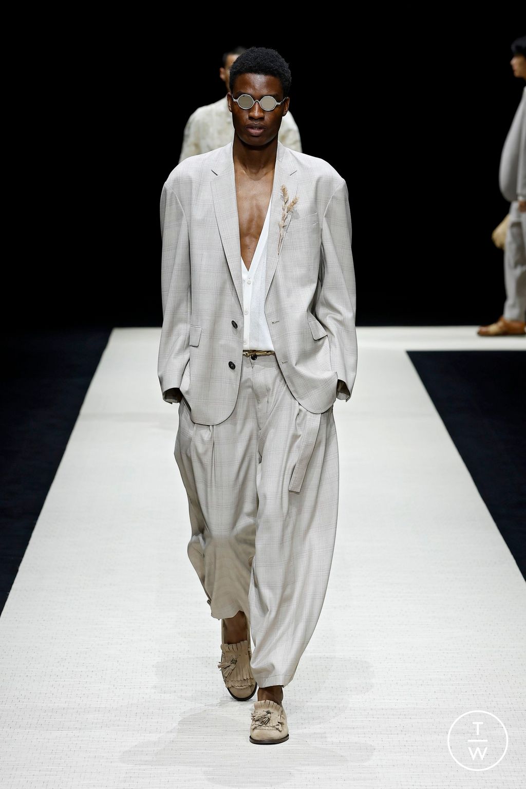 Fashion Week Milan Spring-Summer 2025 look 54 from the Emporio Armani collection menswear