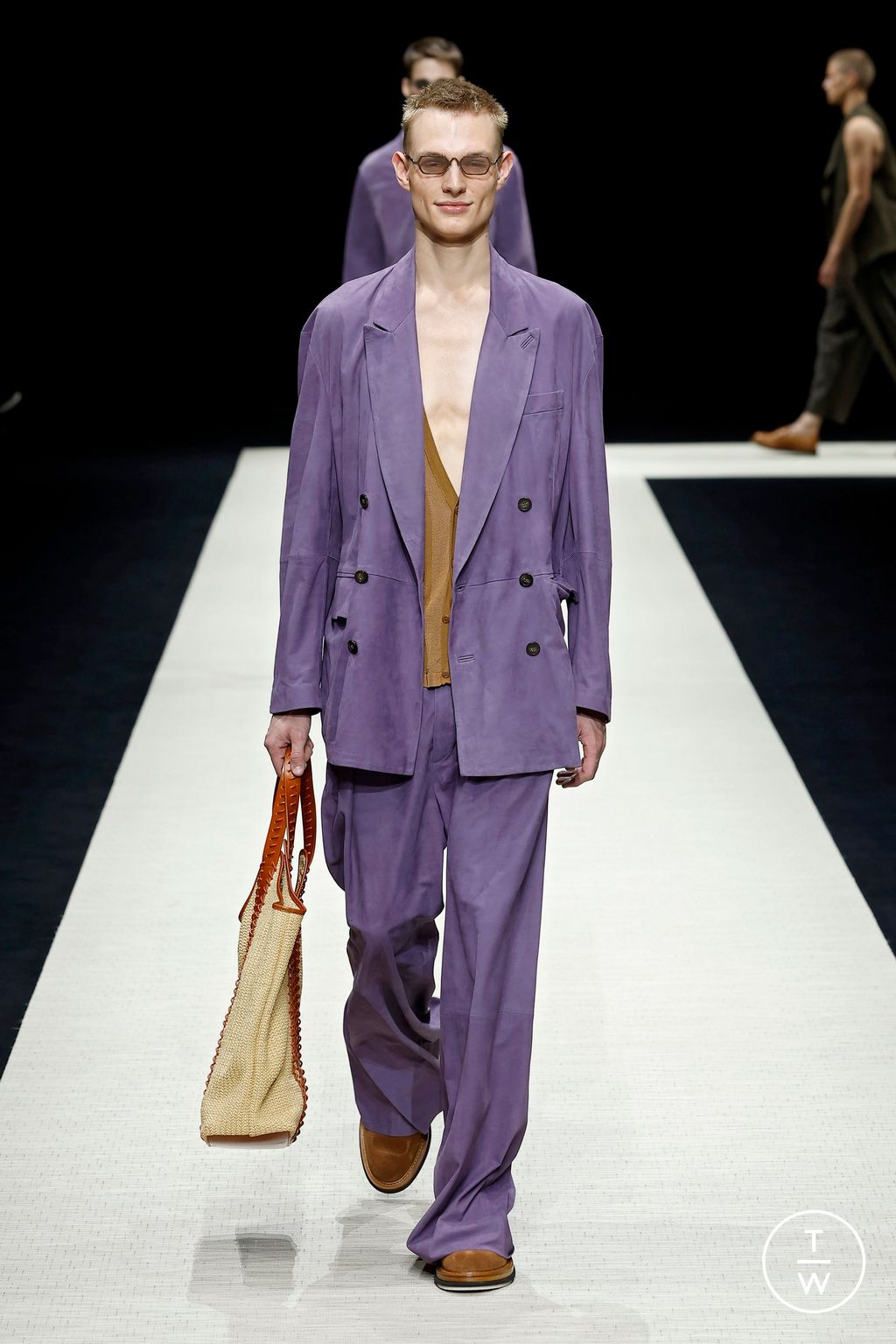 Fashion Week Milan Spring-Summer 2025 look 77 from the Emporio Armani collection 男装