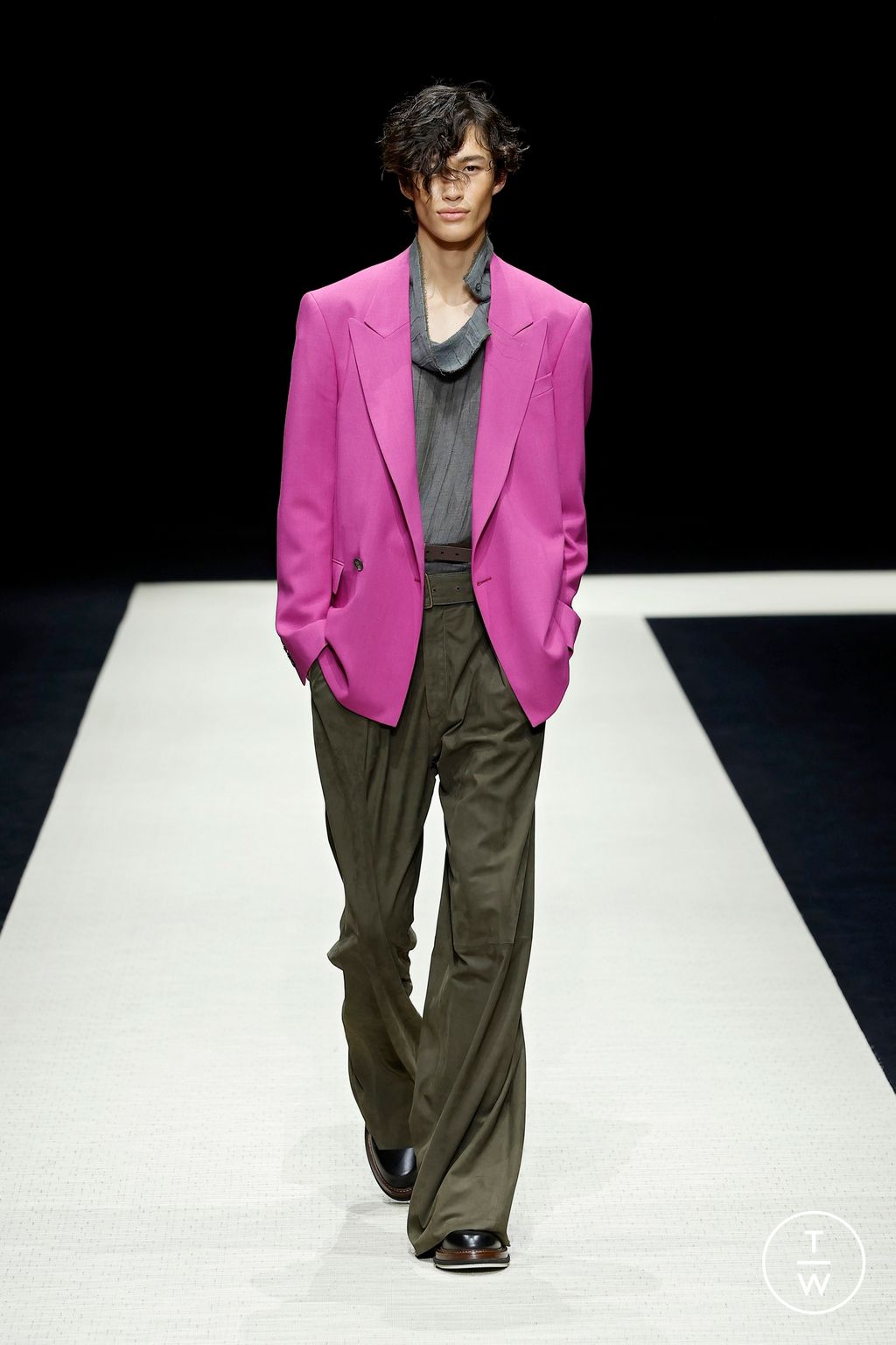 Fashion Week Milan Spring-Summer 2025 look 81 from the Emporio Armani collection menswear