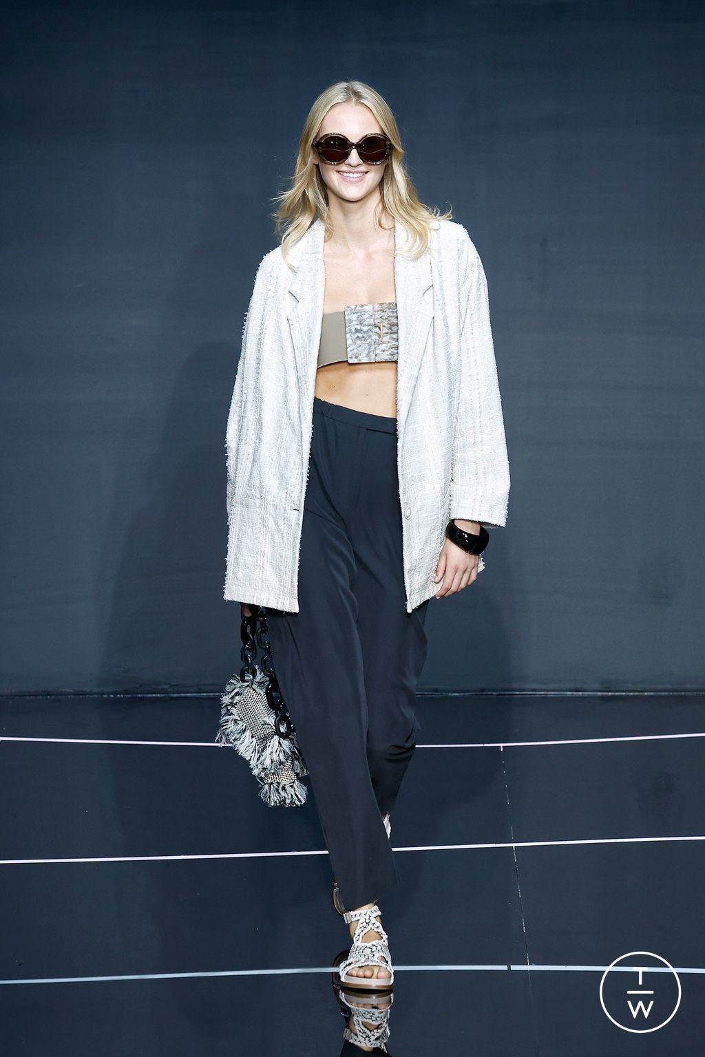 Fashion Week Milan Spring/Summer 2024 look 1 from the Emporio Armani collection womenswear