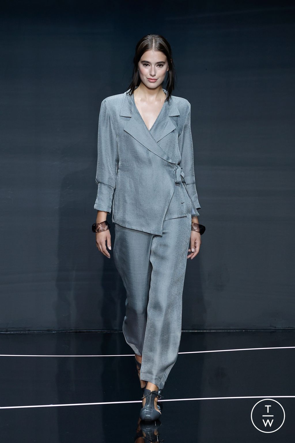 Fashion Week Milan Spring/Summer 2024 look 17 from the Emporio Armani collection womenswear