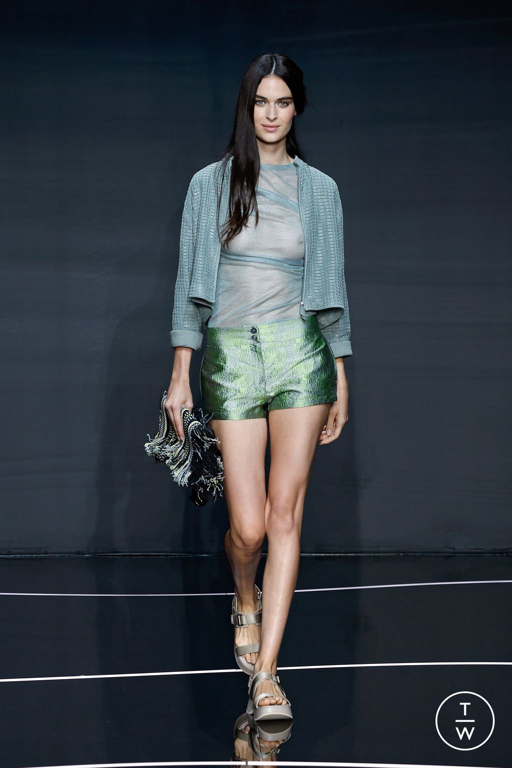 Fashion Week Milan Spring/Summer 2024 look 21 from the Emporio Armani collection 女装