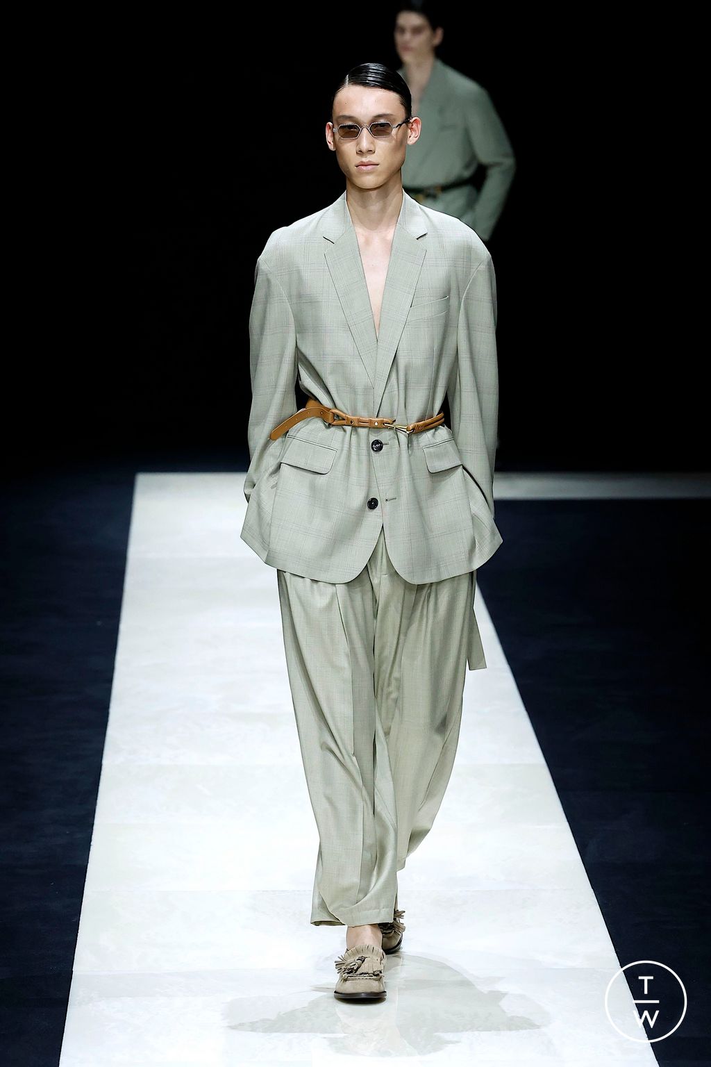 Fashion Week Milan Spring/Summer 2025 look 43 from the Emporio Armani collection womenswear