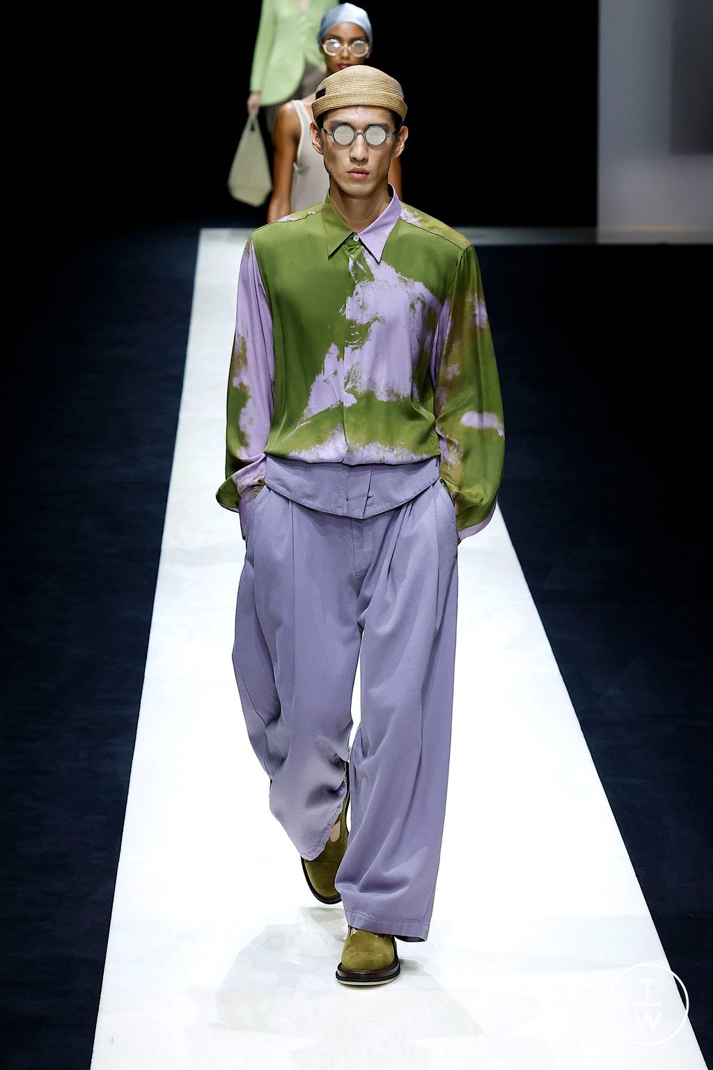 Fashion Week Milan Spring/Summer 2025 look 47 from the Emporio Armani collection womenswear
