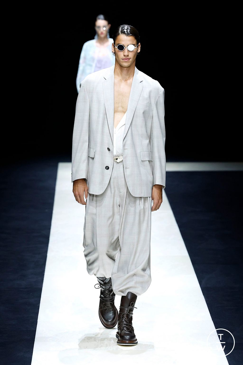 Fashion Week Milan Spring/Summer 2025 look 59 from the Emporio Armani collection womenswear