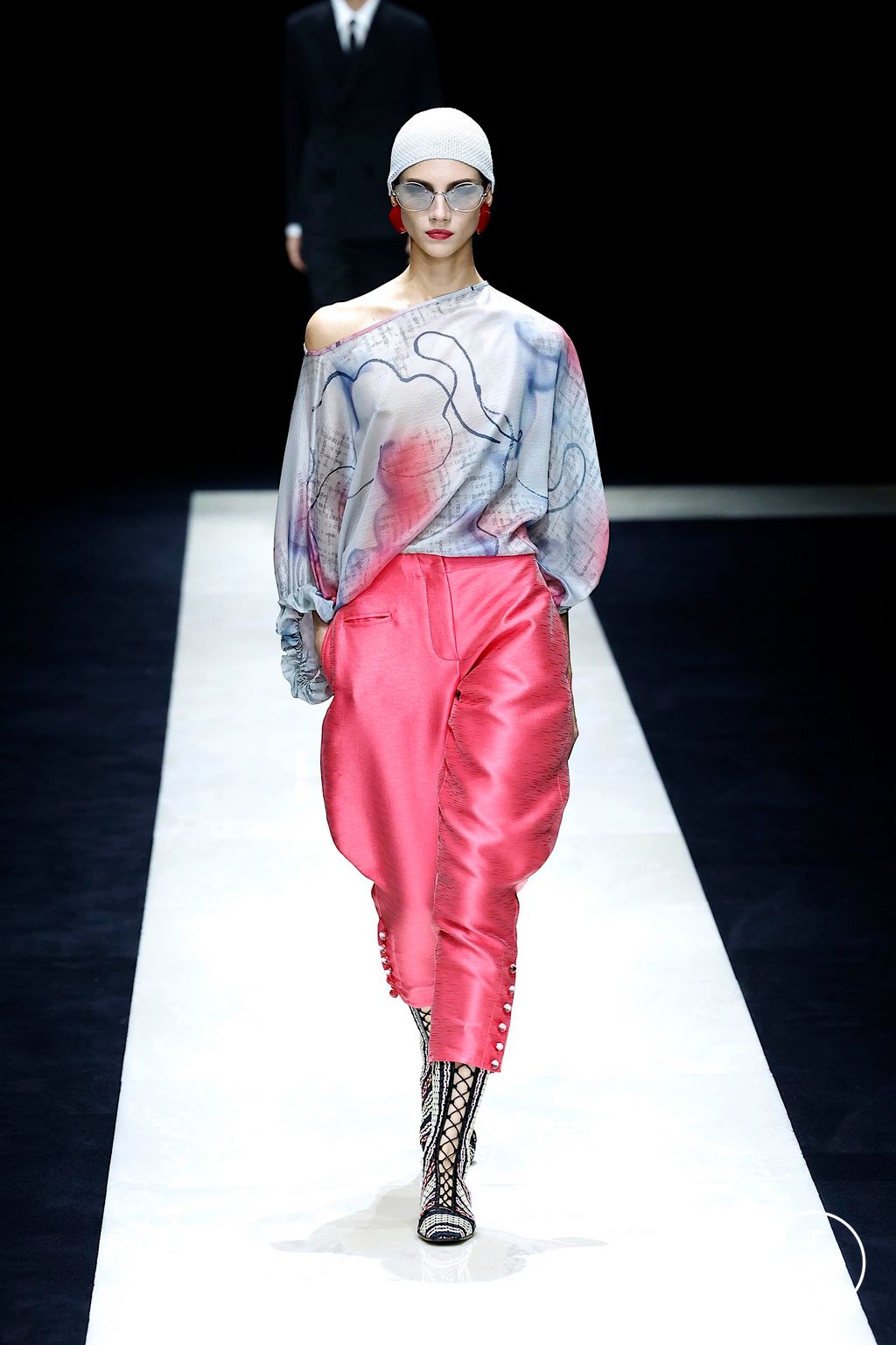 Fashion Week Milan Spring/Summer 2025 look 81 from the Emporio Armani collection womenswear