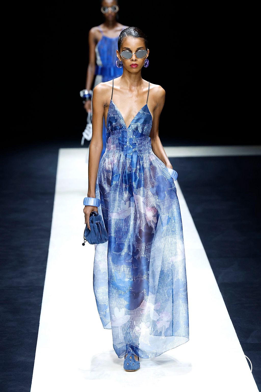 Fashion Week Milan Spring/Summer 2025 look 88 from the Emporio Armani collection womenswear