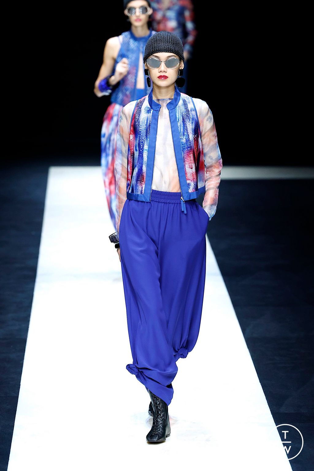Fashion Week Milan Spring/Summer 2025 look 93 from the Emporio Armani collection womenswear