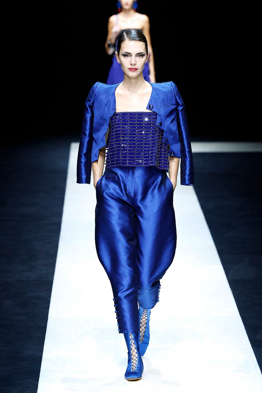 Fashion Week Milan Spring/Summer 2025 look 100 from the Emporio Armani collection womenswear