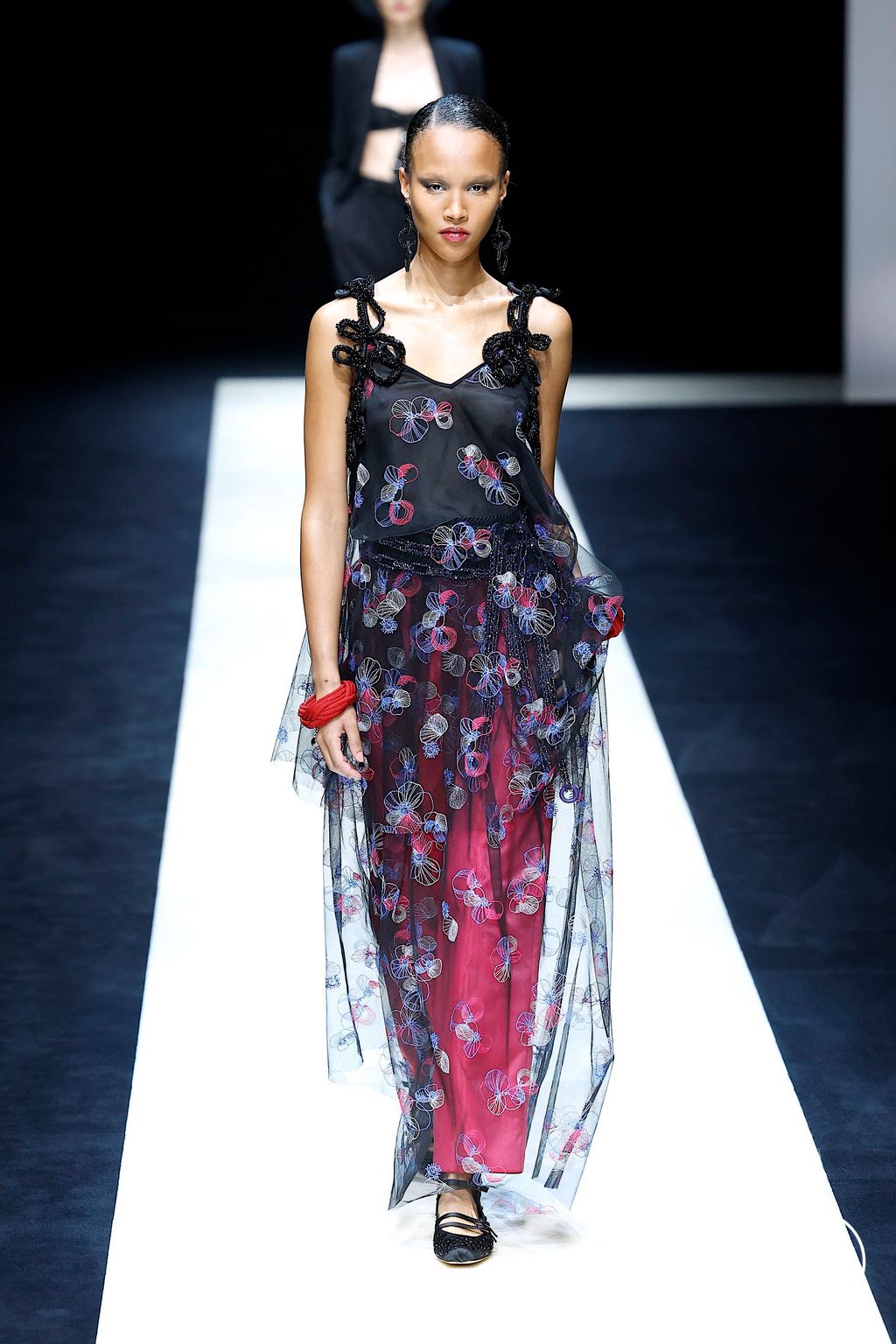 Fashion Week Milan Spring/Summer 2025 look 103 from the Emporio Armani collection womenswear