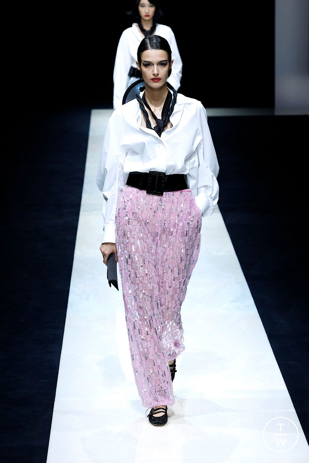 Fashion Week Milan Spring/Summer 2025 look 106 from the Emporio Armani collection womenswear