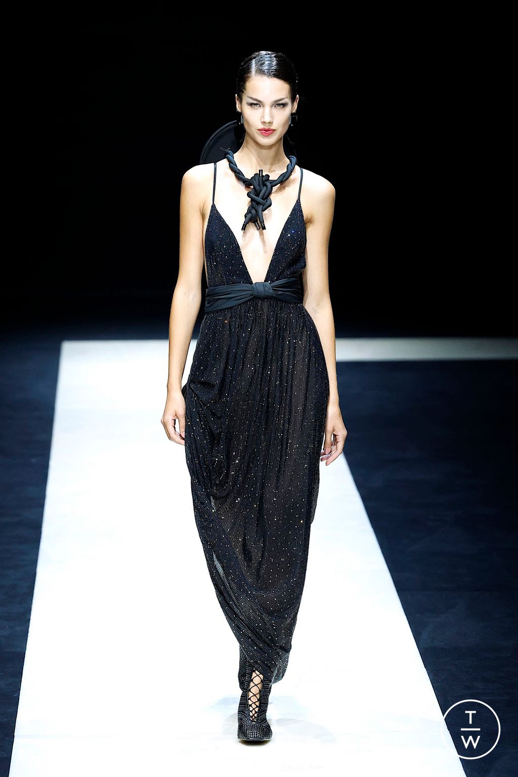 Fashion Week Milan Spring/Summer 2025 look 114 from the Emporio Armani collection womenswear